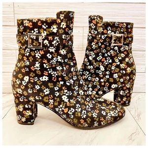 Newbark Sabrina Handmade Corduroy Ankle Boot in Black / Vintage Floral Size 9